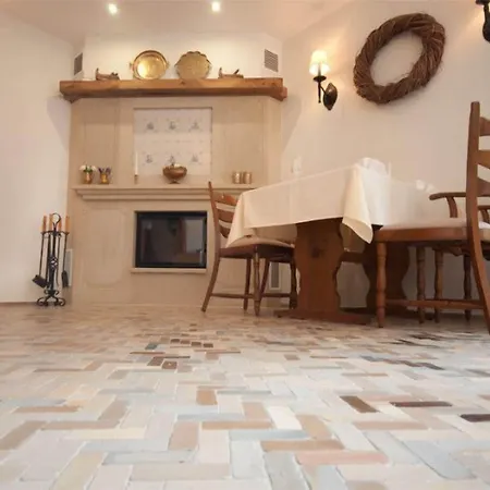 Hotel Restaurant Am Kring 3*